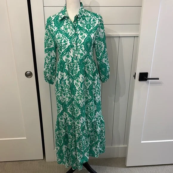 green emerald velvet dress THML: On Your Best Behavior Green Brocade Dress – Shop the Mint main image 0